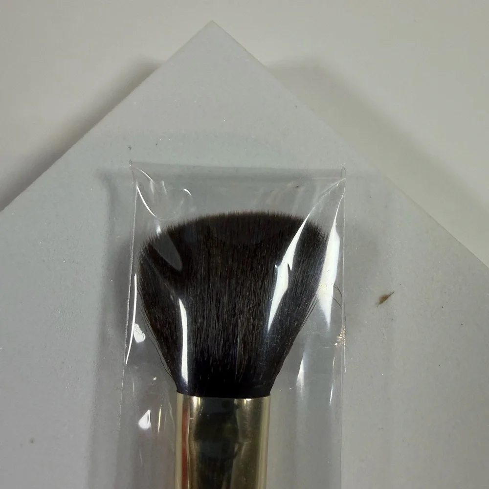 🩷5/$10🩷 Purple Makeup Brush